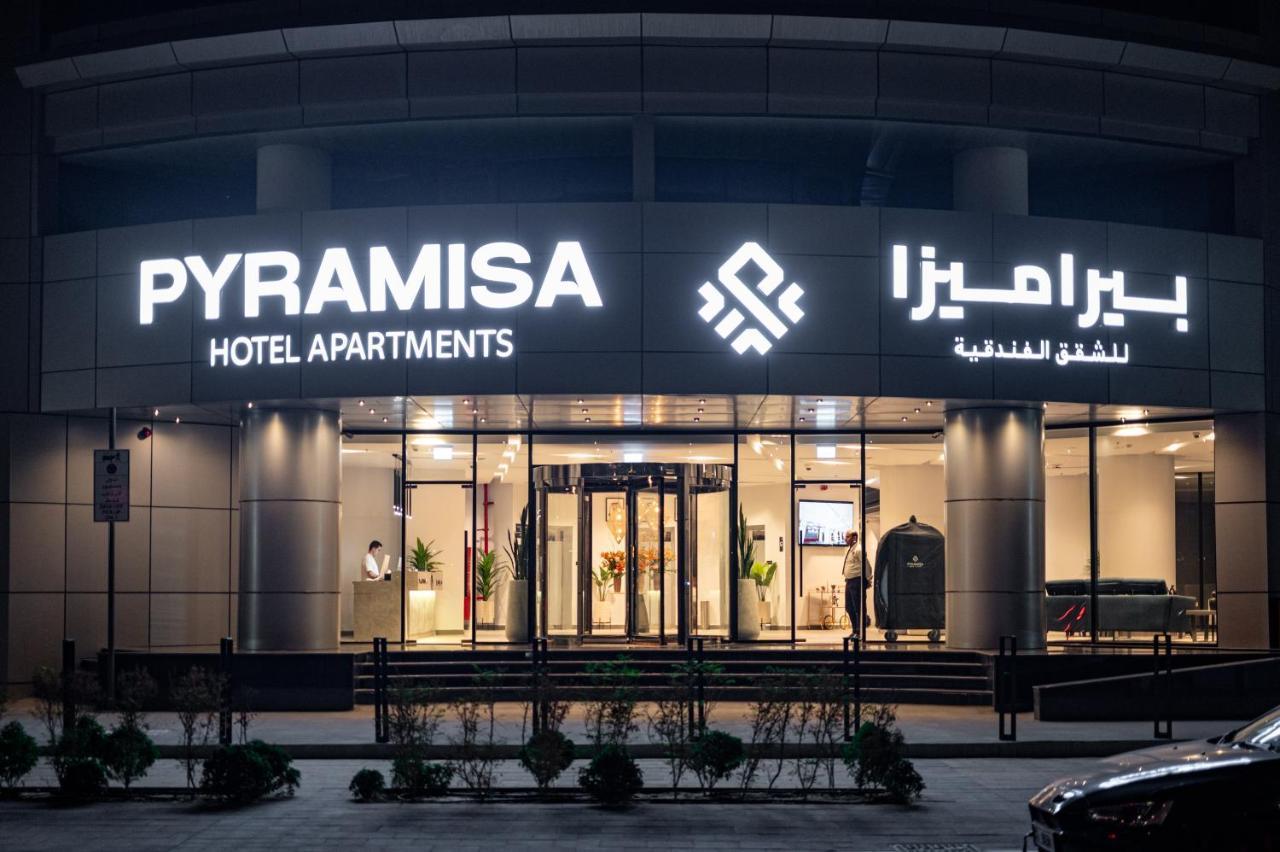 Pyramisa Hotel Apartments Dubai Bagian luar foto